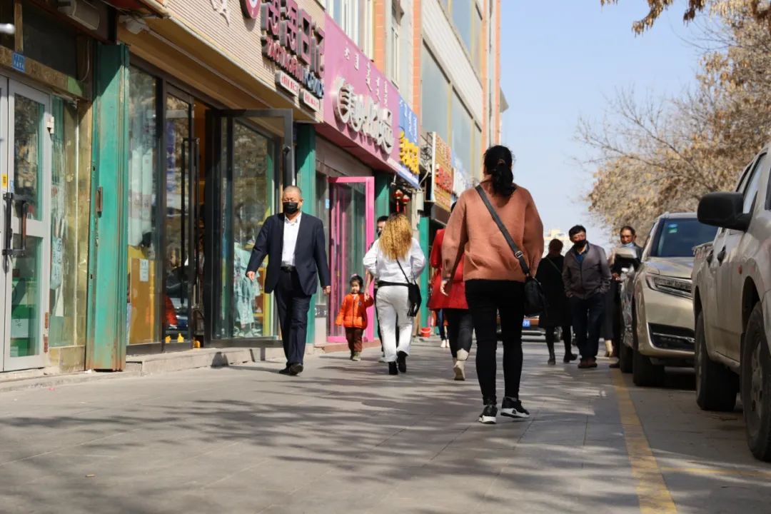 吃美食逛街购物博乐人熟悉的城市生活又回来了