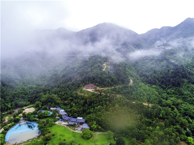 雨后的佛山南丹山,雨后云海天际来,宛如仙境