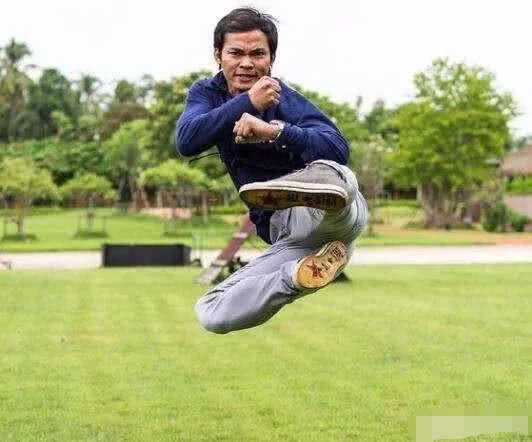 托尼贾能不能上ufc或者实战专家说完我们如梦初醒