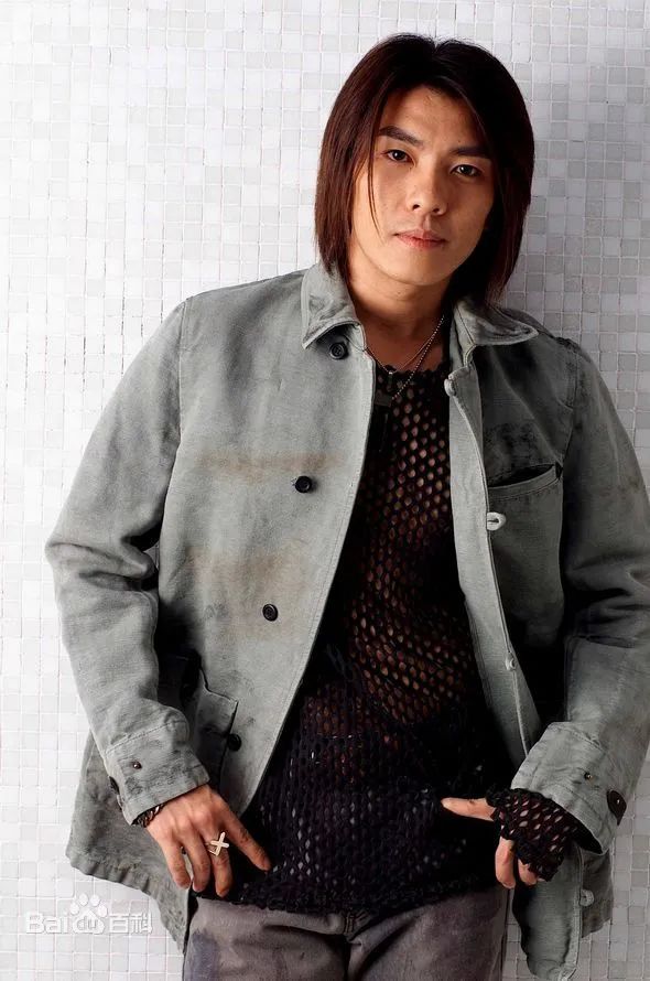 在世纪初爆红的阿杜,怎么消失了?