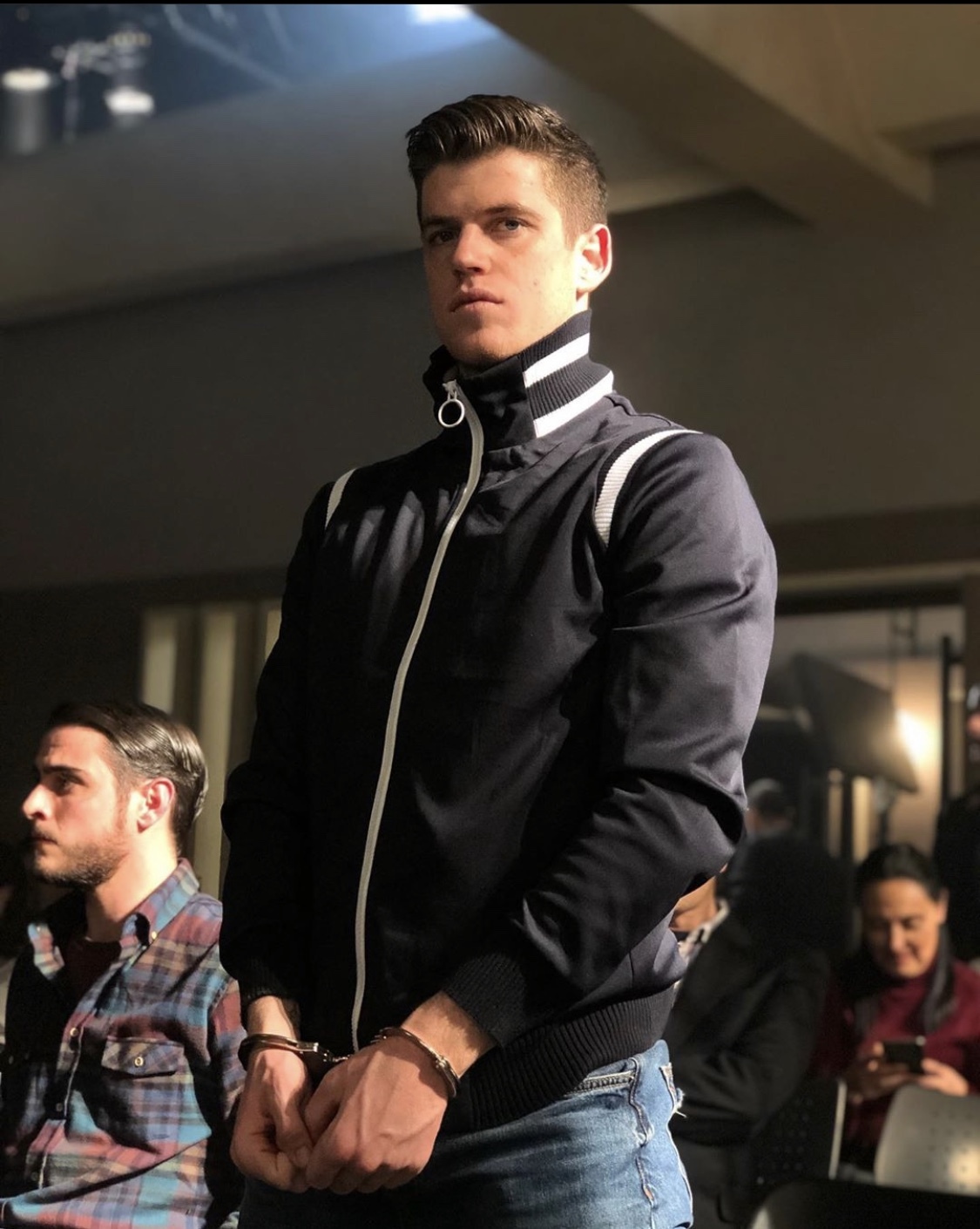 最像反派然而却是个纯情男孩,名校风暴中的胡兹曼你可以吗?_miguel