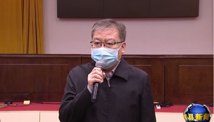 市委常委,县委书记卢健,政府县长樊中青出席会议并讲话,县领导杜章玉