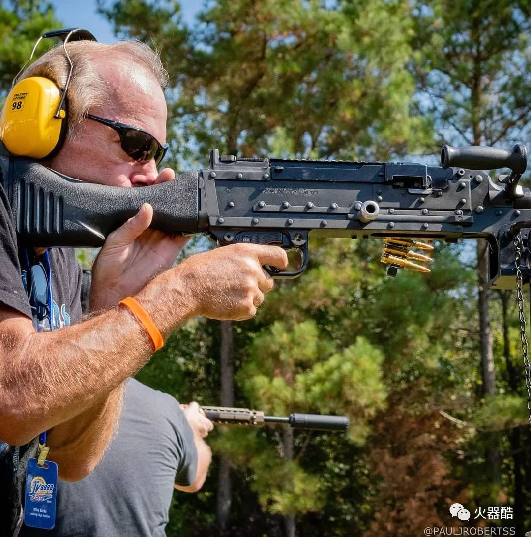 【火力释放】扣动扳机 弹壳崩飞 肩膀酸痛 肾上腺素飙升