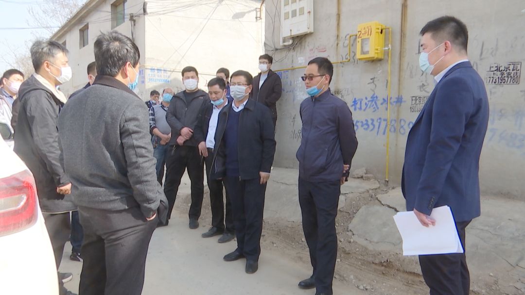 我县在内步乡韩村召开"散乱污"取缔整治推进现场会,政府副县长王宏伟