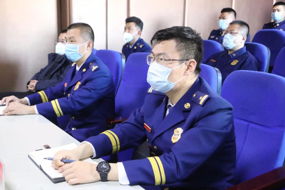 山西消防救援总队总队长彭建宏为全省第二期消防讲堂授课
