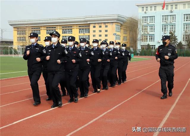 延安边警图片