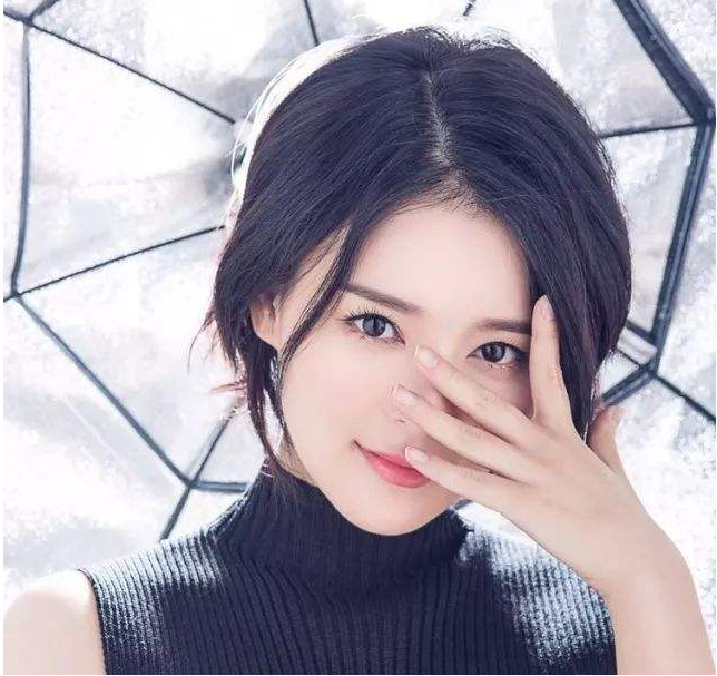 在2008年,刚出茅庐的王玥兮就参演了热血沸腾的电影