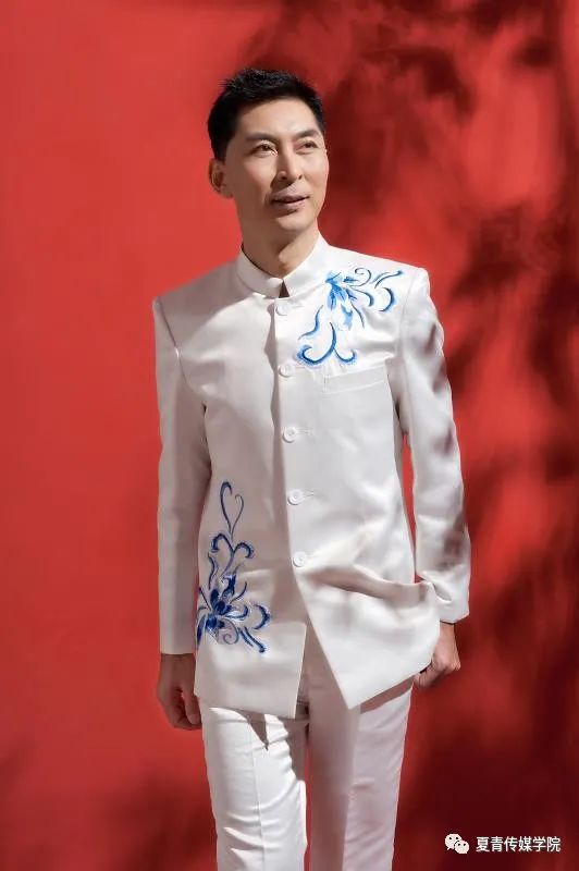 文江 ,邯郸广播电视台主持人,河北省十佳播音员主持人 ,中国新闻奖