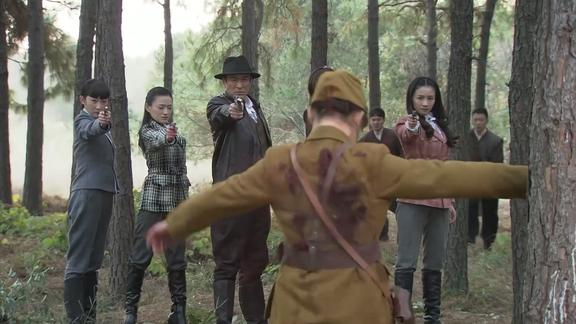 红狐:叛徒暴露被当场击毙,南造云子无路可逃,被特遣队乱枪打死