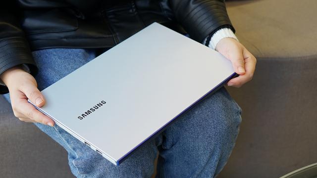 原创英特尔十代处理器加持三星galaxybookion带来极致体验