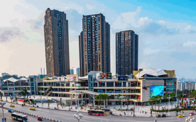 5亿重庆弹子石万象汇04重庆万象城始终保持城市最高端购物体验引领者