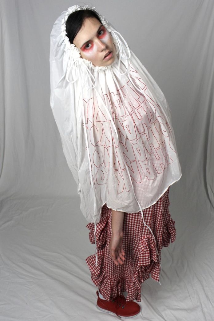 关于juliaannmombiguz的信息