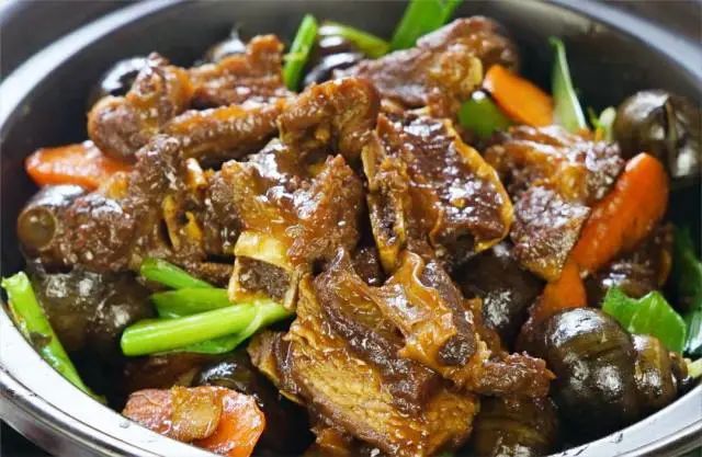 2店通用这家多年老店的招牌螺蛳鸭脚煲全靠抢299元抢亲厨鸭脚煲1份