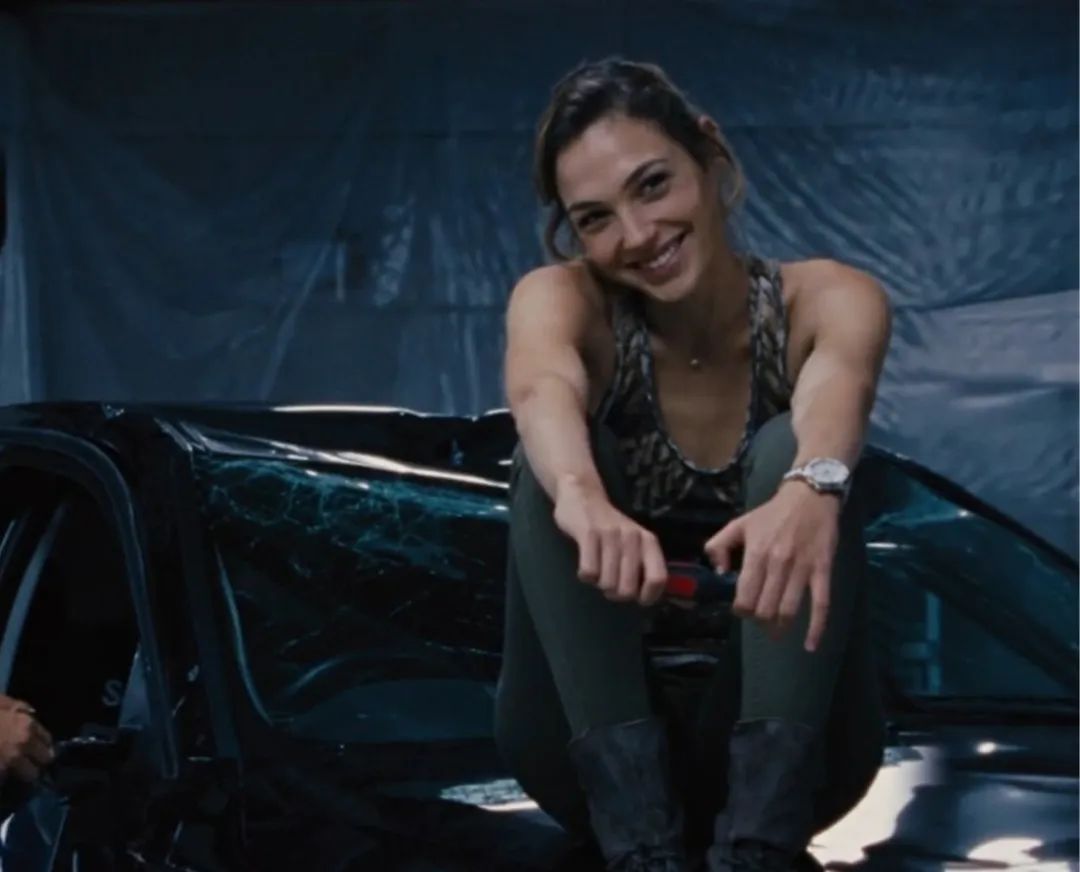 盖尔·加朵在《速度与激情》中的数量不算多的出场镜头,都直接让这个"