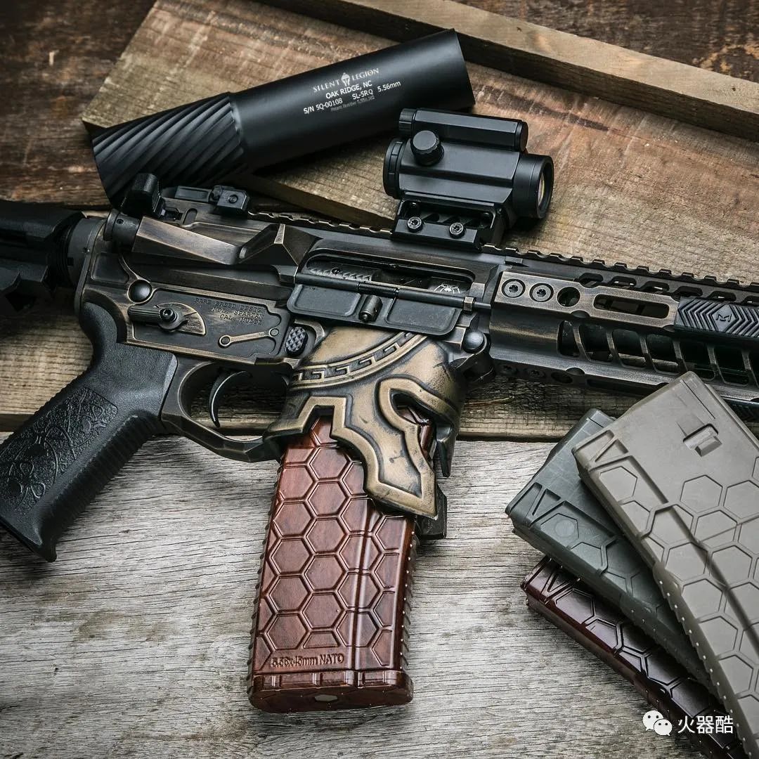 【枪械梦幻改装摄影美图】大家都上过文艺美学课吗?