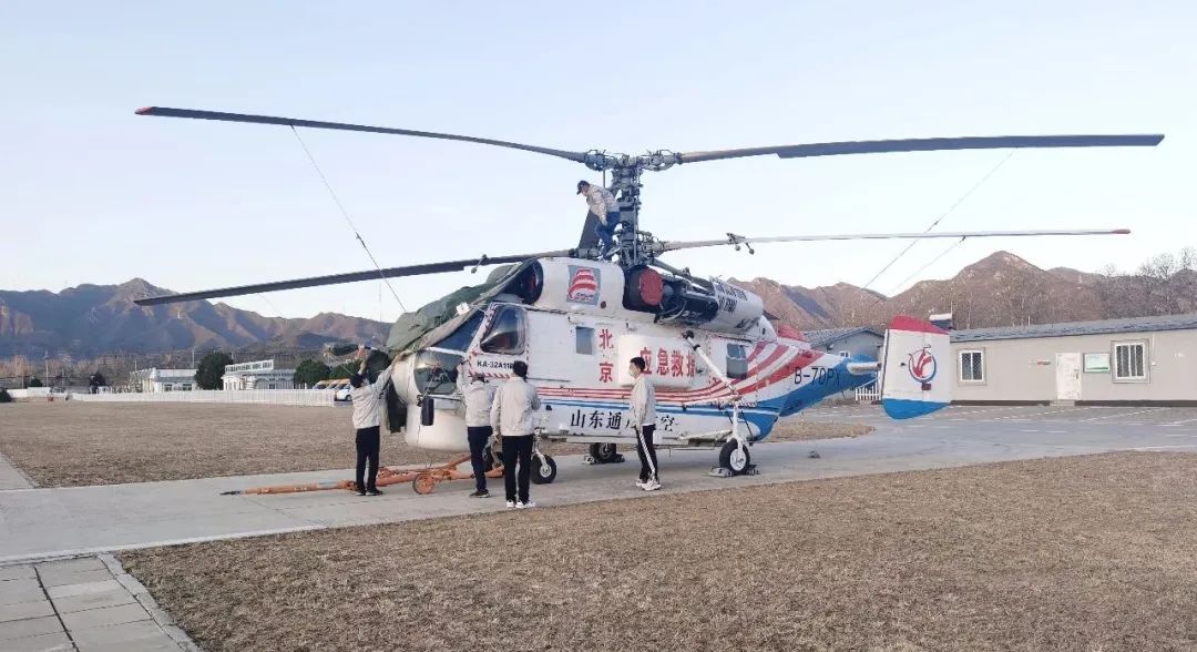 昨天多地突发森林火灾这几支空中救援队连夜鏖战附视频