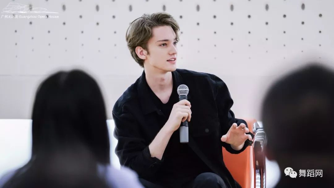 22岁身高184的芭蕾王子看见就忍不住惊呼我恋爱了