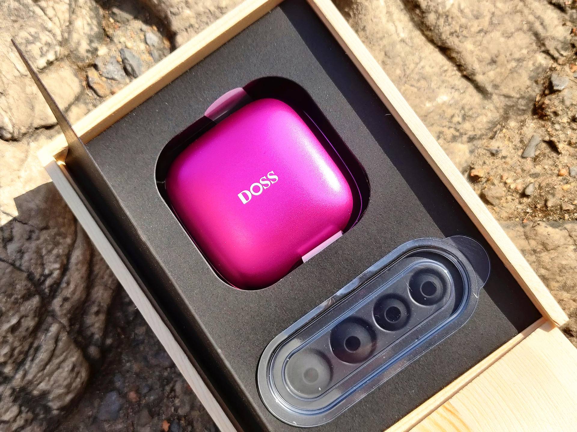 与生俱来的声色合一  doss t60真无线蓝牙耳机