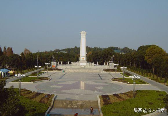 后来更名为"贺满姑烈士纪念亭".