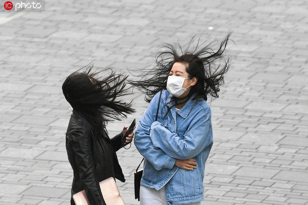 北京遭遇2020年以来最强大风扬沙天气