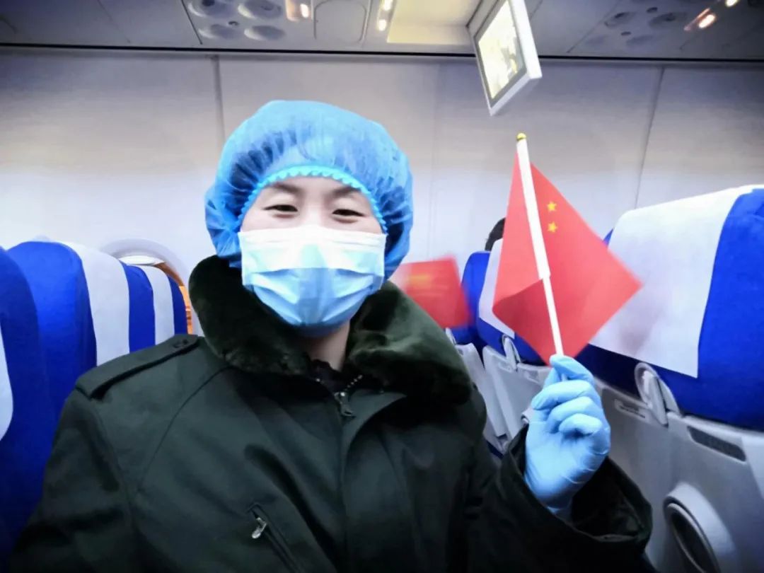 五四一医院援鄂出征队员冯丽琴扛起责任把初心写在抗疫一线