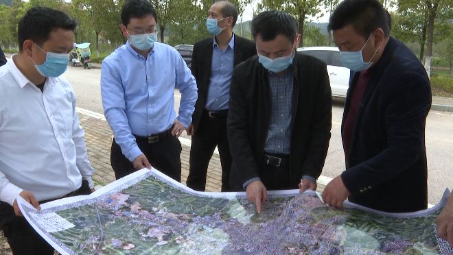 吴宜文深入县城区调研城市功能与品质提升工作