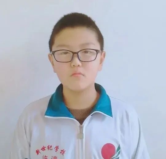 同屏共振阳春三月云表彰八年级期中考试光荣榜