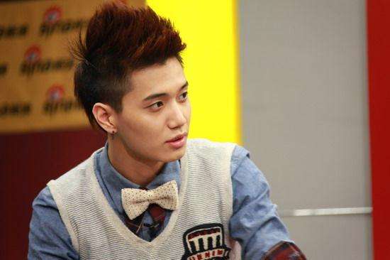 张檬金圣恩官宣恋情:你是我的男子汉,也是我的小王子