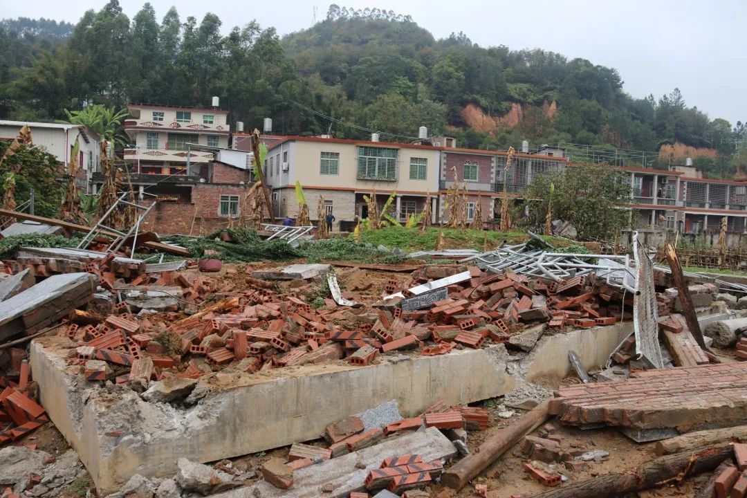 【罗东】拆除5宗"两违"建筑_潭溪村