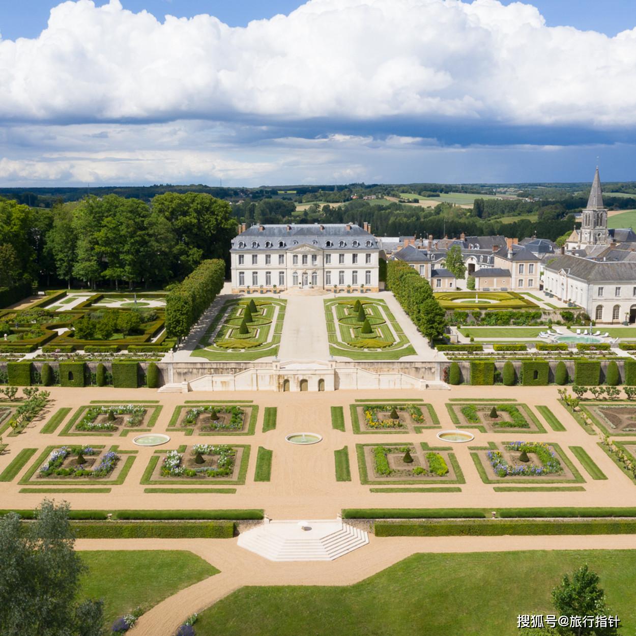 欧洲人心目中八个最有特色的城堡花园