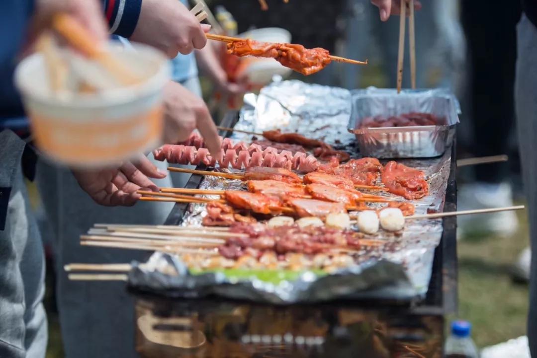 厨艺大展示好消息,即日起你就可以来体验啦也少不了野米饭,烧烤云澜湾