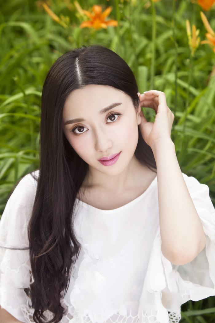 章婷婷影视女演员是个具有潜力的女明星