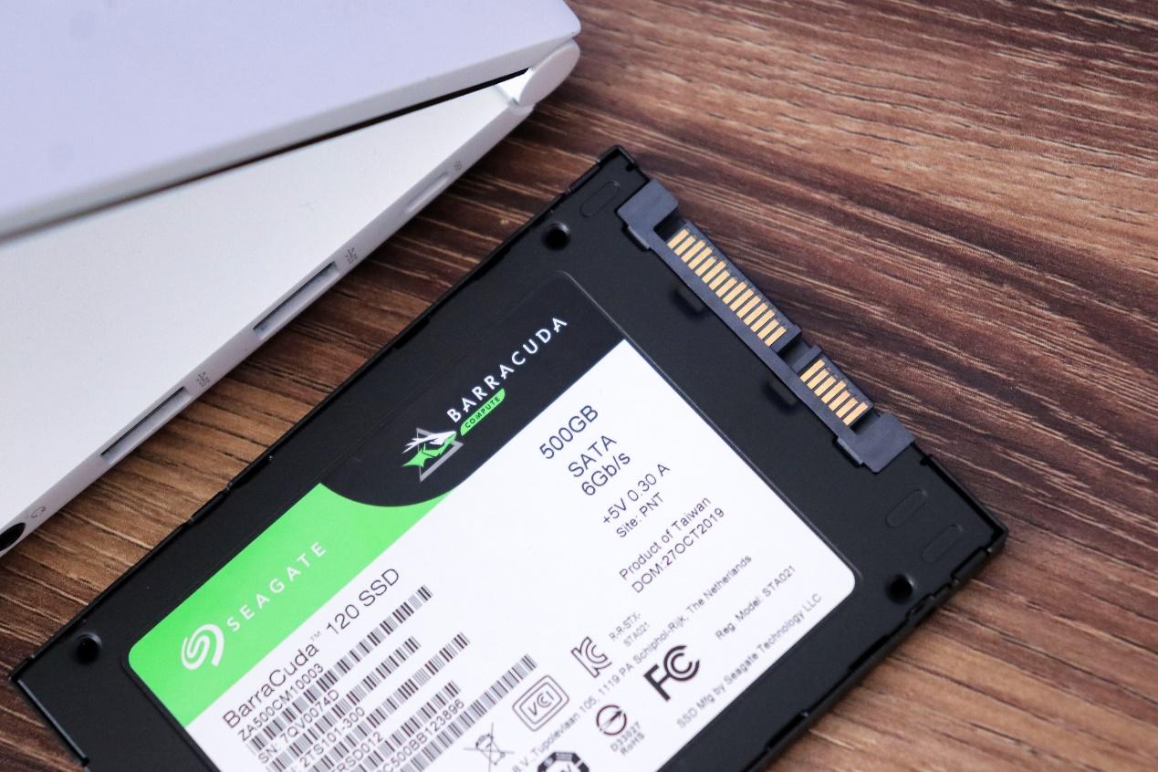 给电脑升级那些事加一块希捷酷鱼120固态硬盘很畅快
