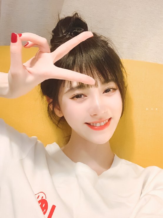 她是鞠婧祎好友,沉浮七年如今逆风翻盘,这个宝藏女孩终于要火了