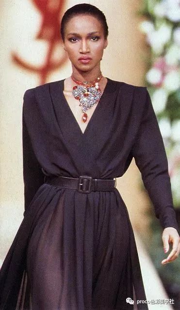 90年代的伊夫圣罗兰