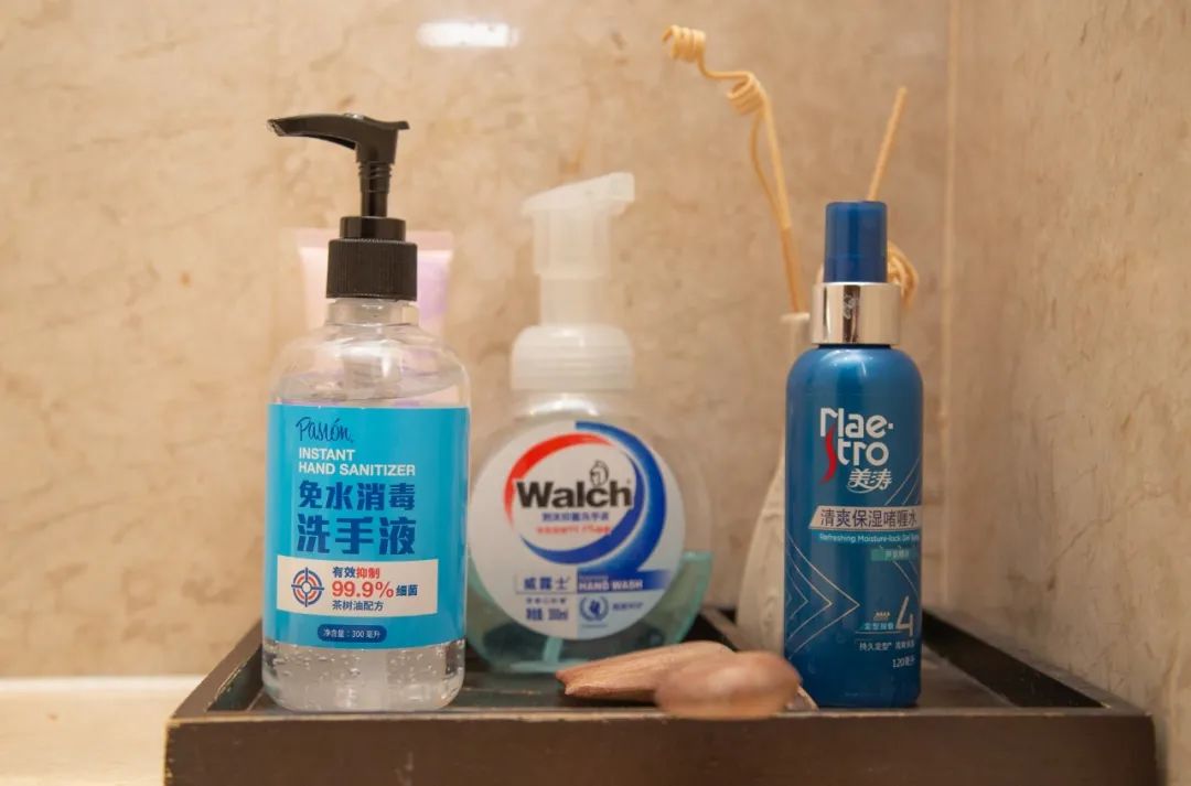 食安蓝海丨蓝海"安心餐厅",分餐分位引领健康新"食"代_消毒