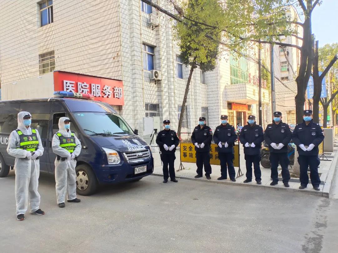 戰疫紅安巡特警的抗疫故事