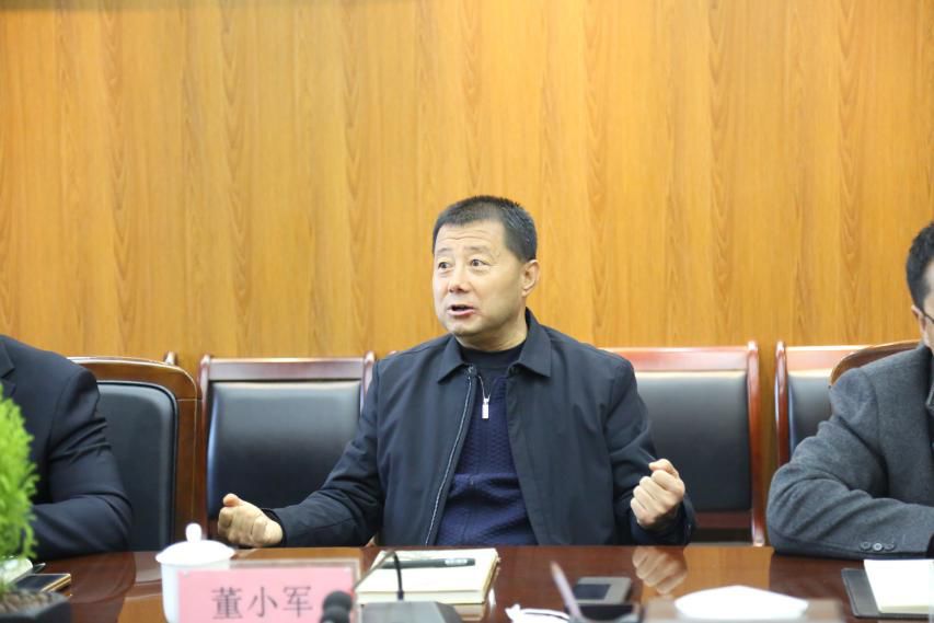 在华山论剑品牌管理有限公司,董事长董小军就最近抗疫有关业务工作