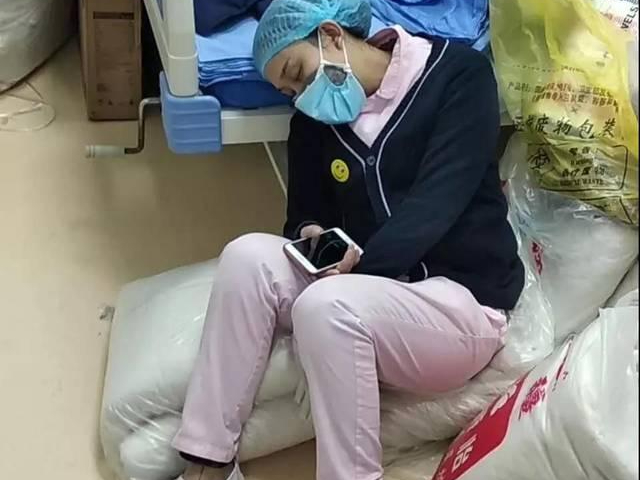 抗疫一线重庆医疗队"90后"女护士翁雨
