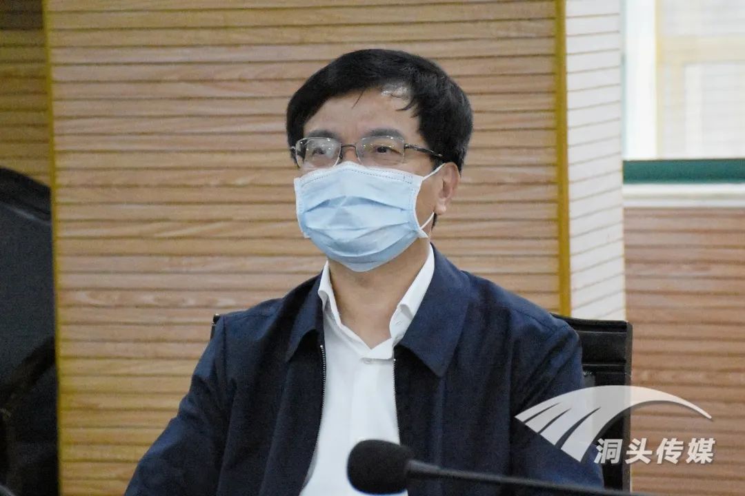 成立了以区长为组长,常务副区长为副组长,各相关部门为成员单位的"
