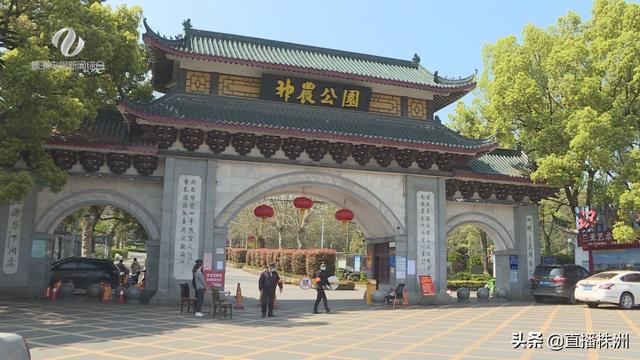 上午9點,株洲神農公園裡已經有不少市民,有用嬰兒車推著小孩的家長