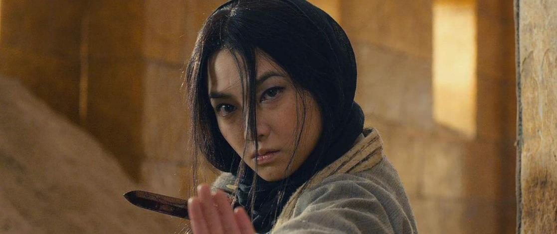但是在电影《龙门飞甲》及《听风者》中,范晓萱贡献的表演令人看到了