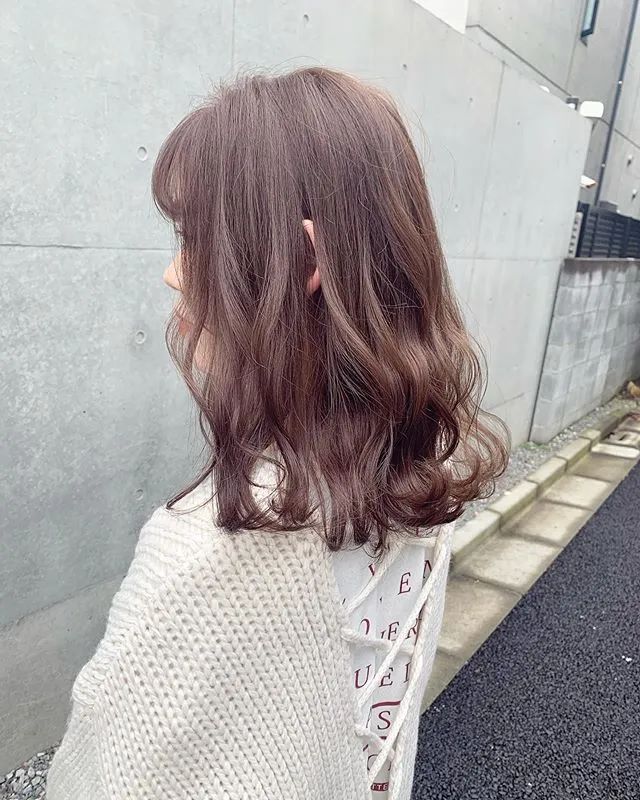 lisa回归棕发色2020年亚麻发色推荐青木棕发色显白又高级