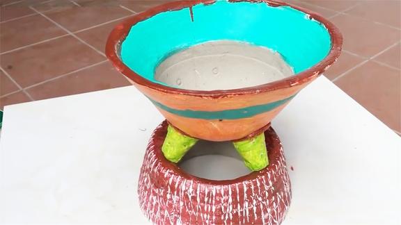 越南工人自制花盆造型太独特用的这模具一般人肯定想不到