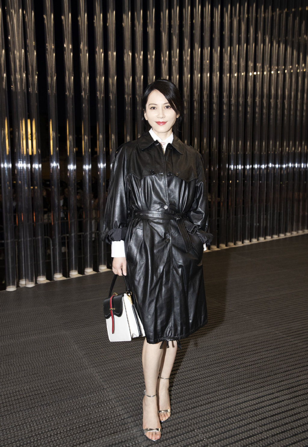 原创同样是女高管陈数和袁泉谁更能担得起淑女的品格