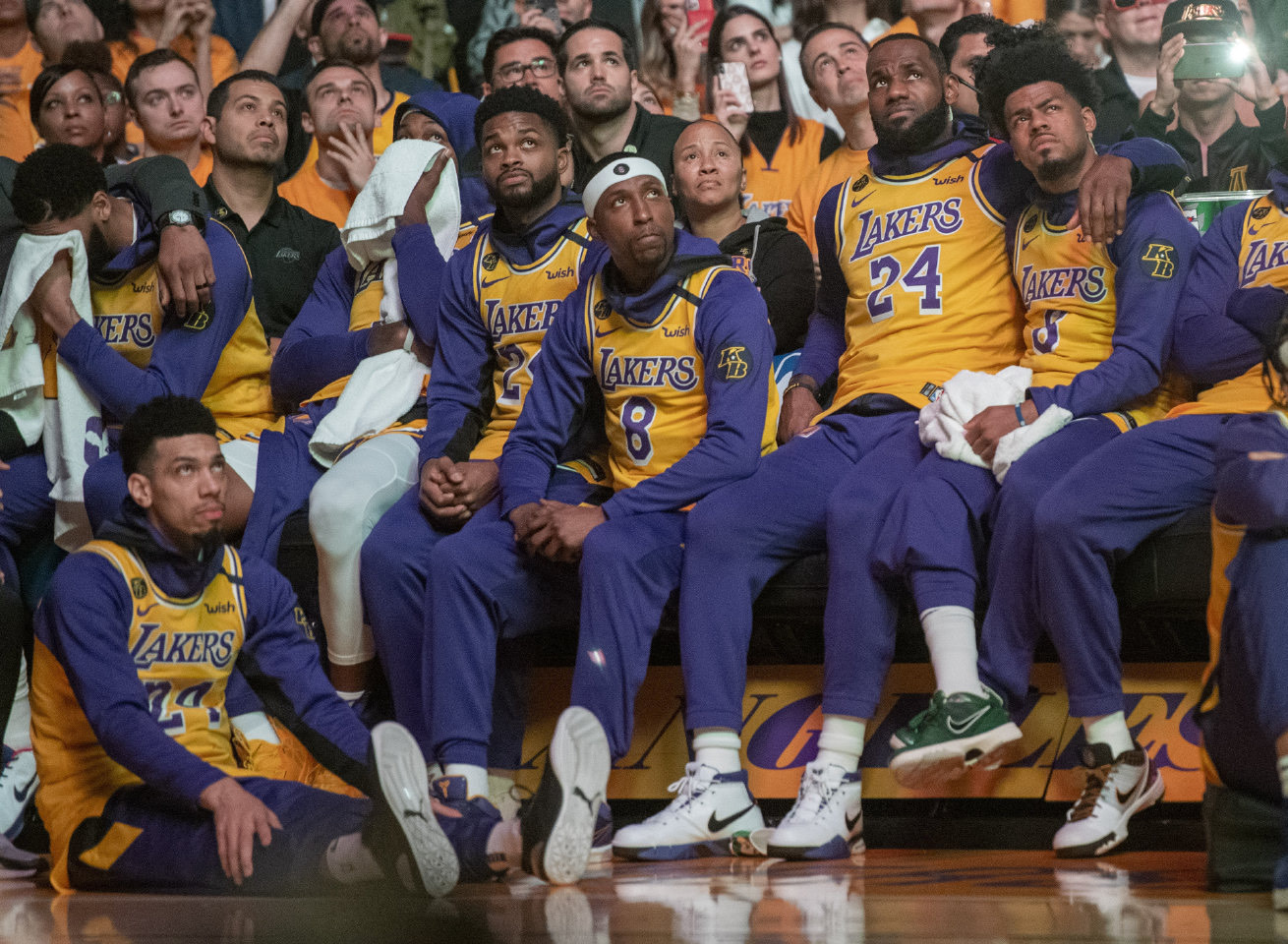 原创湖人两例新冠确诊,紧急采取隔离措施!为何没有公布具体是谁呢?