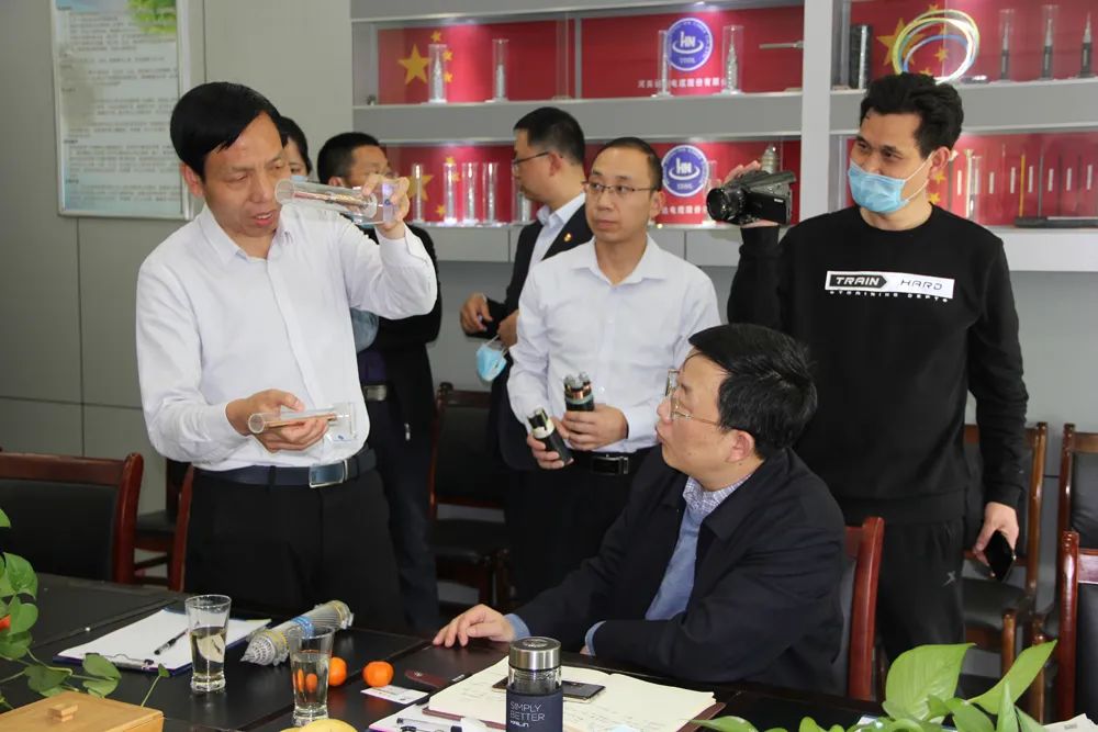 【通达新闻】中国人民银行洛阳中支行长郭晓东,偃师市副市长苏敬彪到