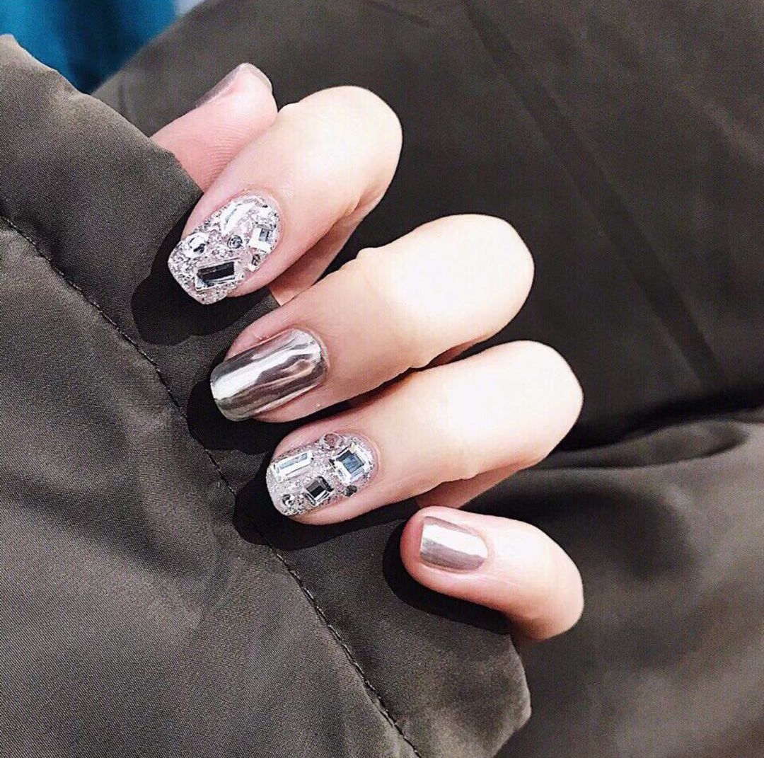 青你2热播导师lisa的美甲我吹爆