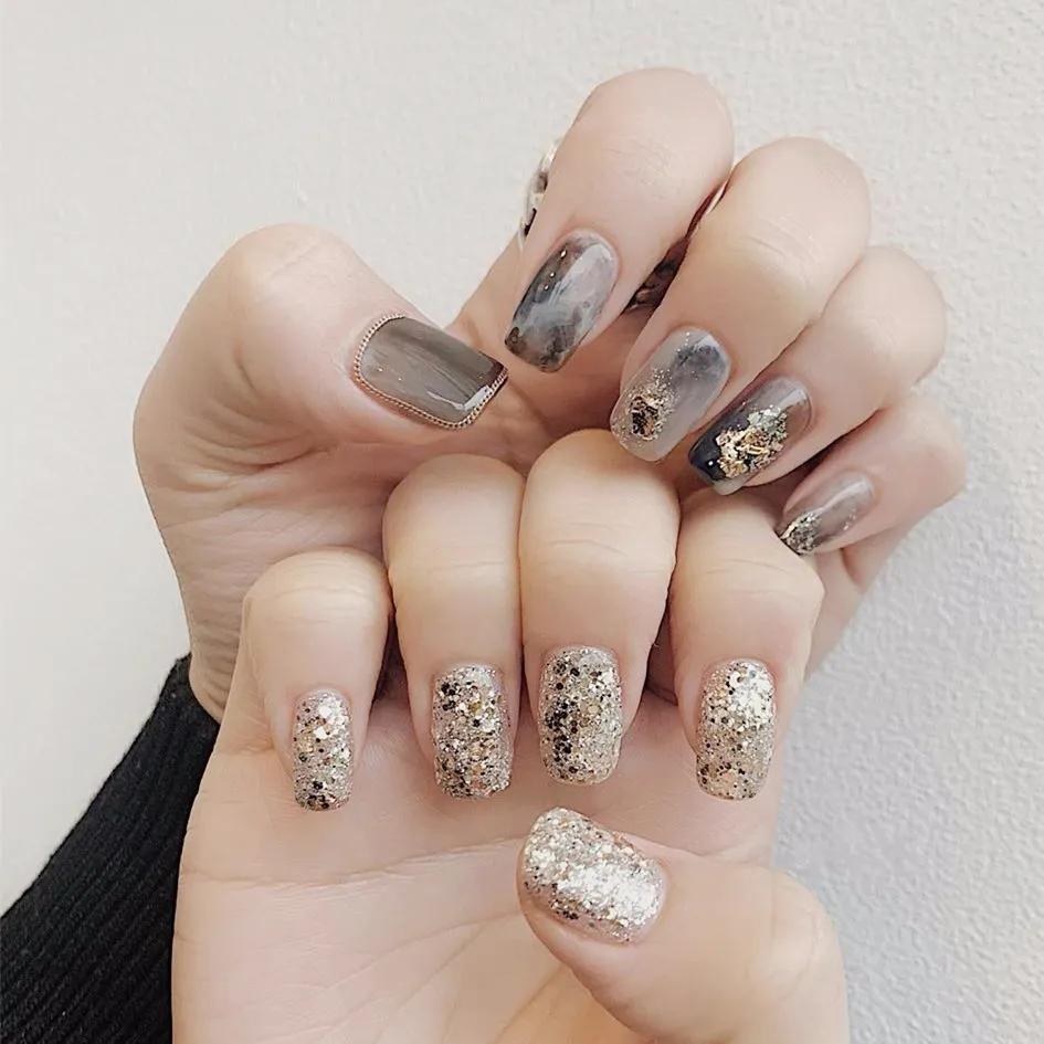 早春ins风美甲就爱这种简约派