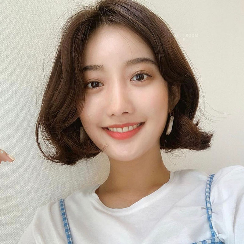 2020年流行的短发在这儿波波头依旧养眼